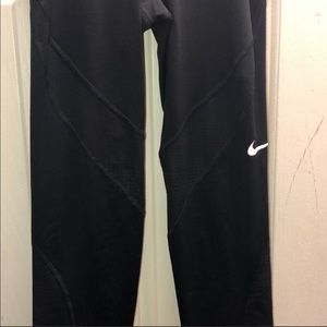 Nike pro hyper cool leggings